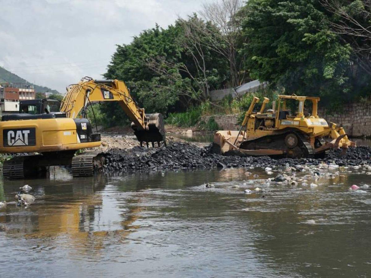 55 mil toneladas de basura se recolectaron en dragados de ríos del DC