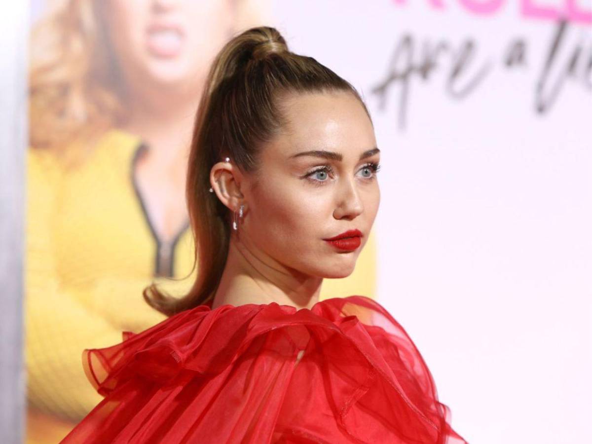 Miley Cyrus renuncia a su apellido en plena expectativa por su décimo álbum musical