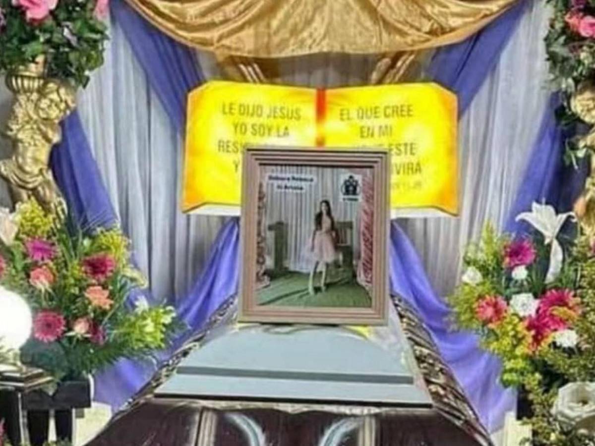 “Hoy se estuviera graduando”, rinden homenaje a Débora Rebeca, quinceañera que murió electrocutada