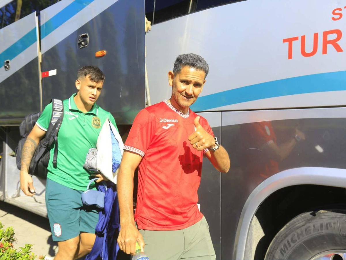 Cobijas, almohadas y la visita de un exministro: Así partió Marathón hacia Tegucigalpa