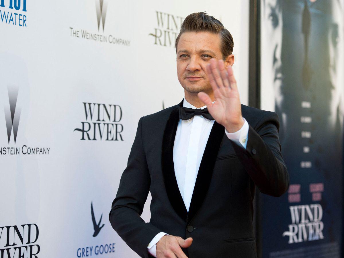 El accidente de Jeremy Renner lo dejó con el “pecho colapsado y el torso aplastado”