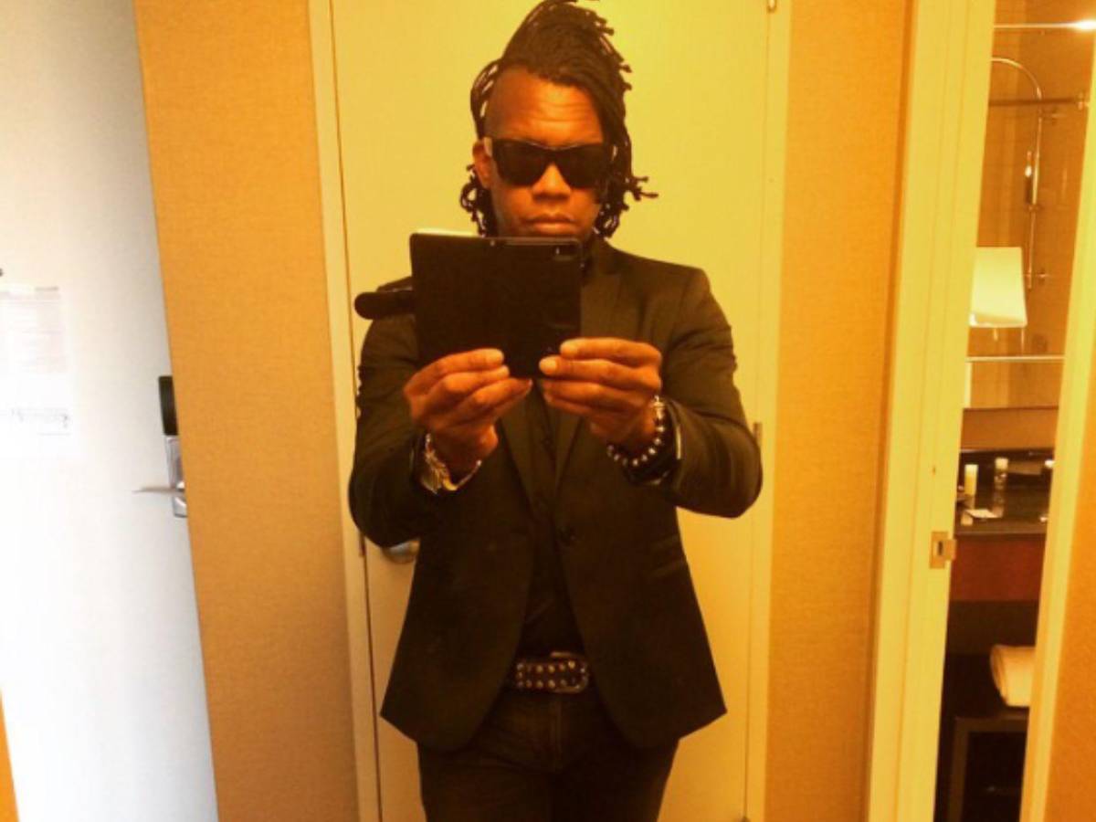 ¿Quién es Michael Tait, el cantante cristiano que admitió doble vida y abusos sexuales?