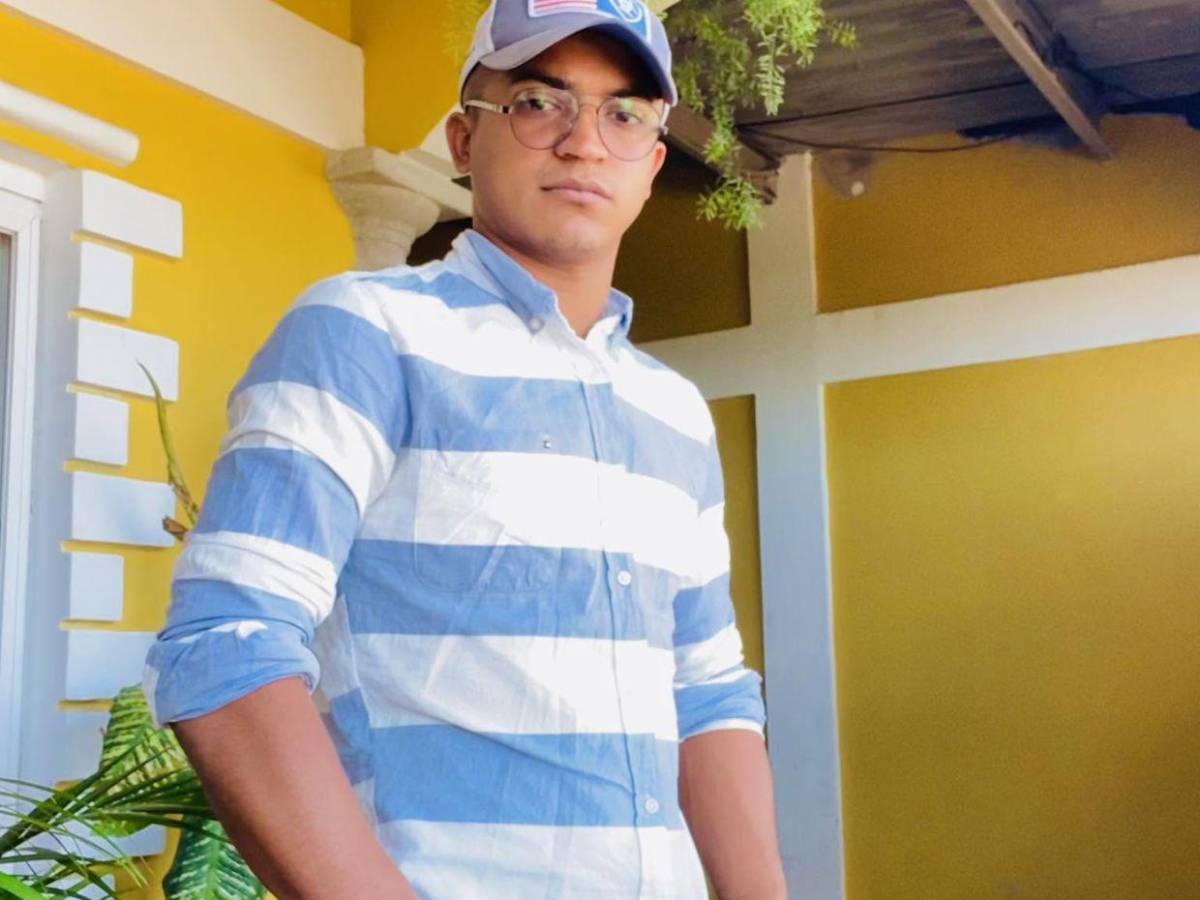 “Te voy a comprar un bajo eléctrico para la iglesia”: la promesa a su padre de policía fallecido en El Rodeo, Comayagua