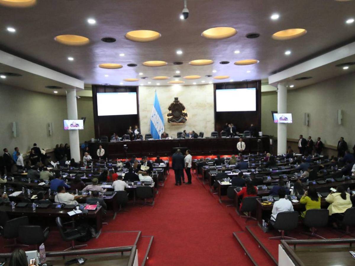 ¿Cuántos diputados se eligen por departamento en las elecciones generales de Honduras?