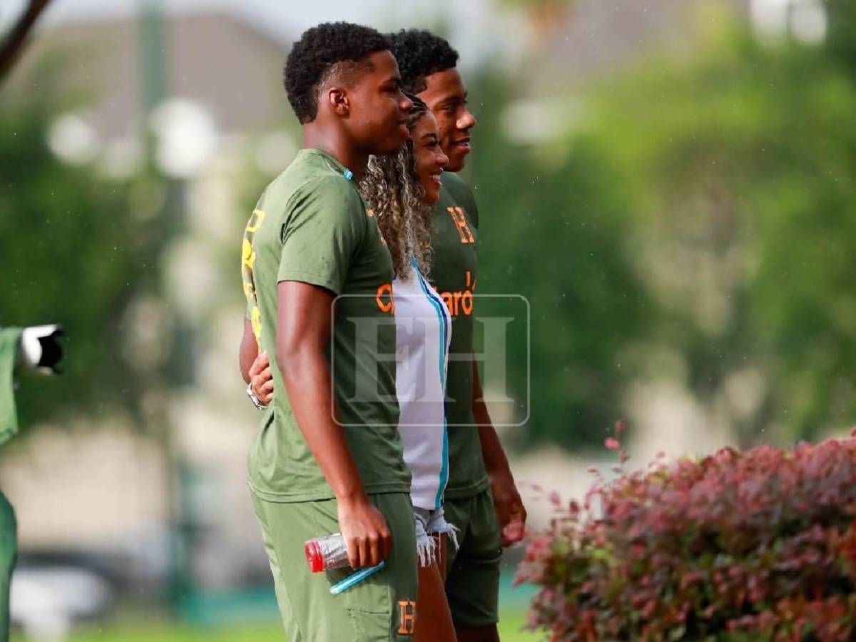 Entreno de Honduras: Jugador enciende alarmas, chica sorprende y el gesto de Dereck y Keyrol