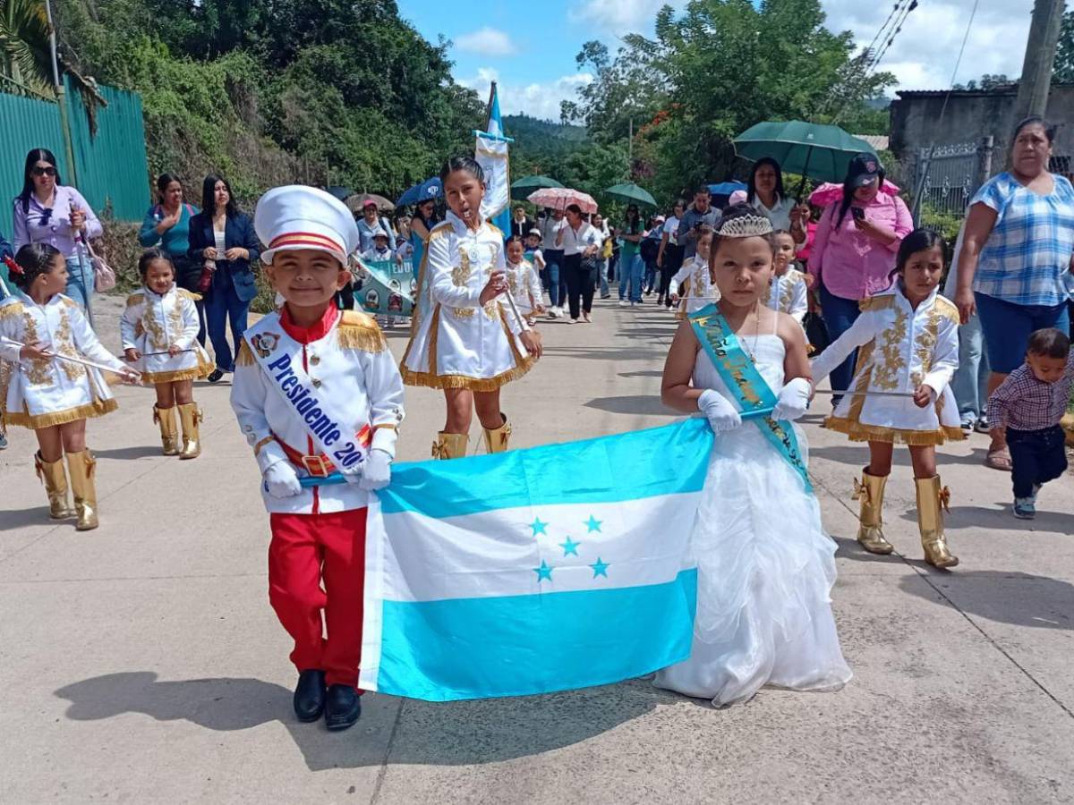 Alegría y amor patrio: lectores de EL HERALDO comparten fotografías de desfiles