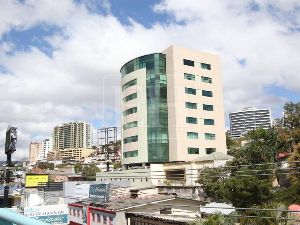 La capital vista a desnivel: edificios marcan el crecimiento vertical de Tegucigalpa