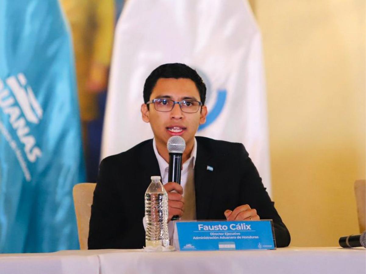 <i>Fausto Cálix, director ejecutivo de Aduanas Honduras, destaca los avances en la recaudación fiscal de L13,844.55 millones.</i>