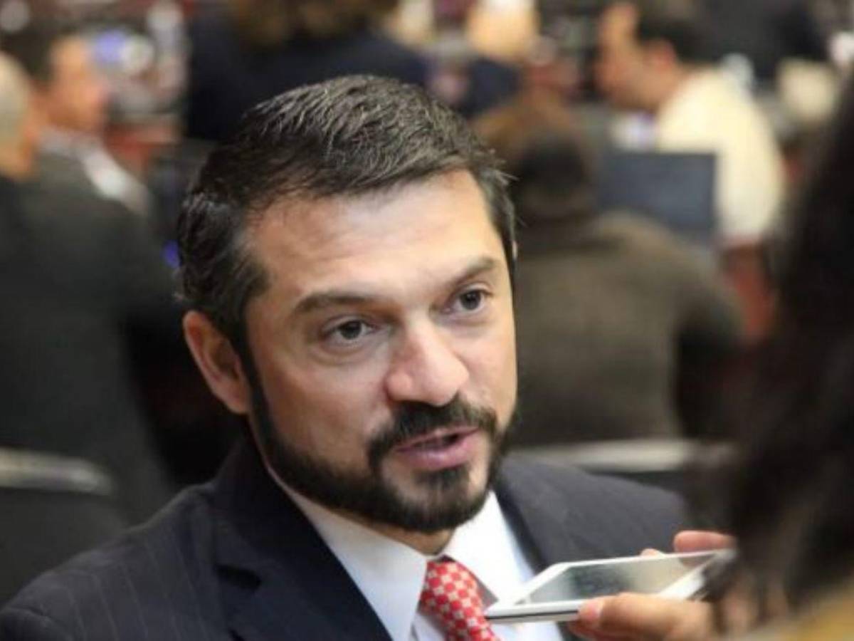 Con el esposo de Rixi y otros rostros: así va la papeleta de candidatos a diputados por Choluteca