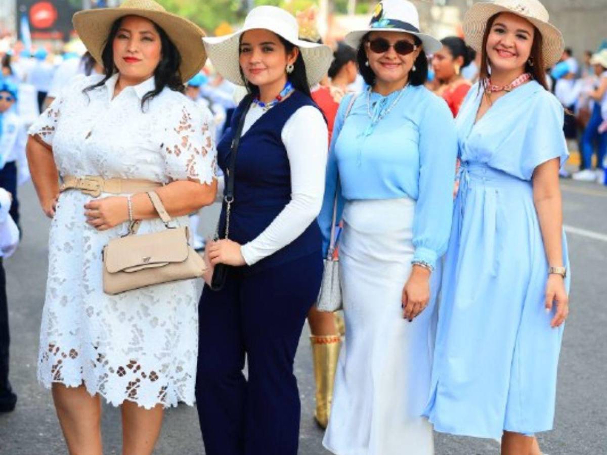 ¡También robaron suspiros! Las bellas maestras que engalanaron los desfiles en SPS
