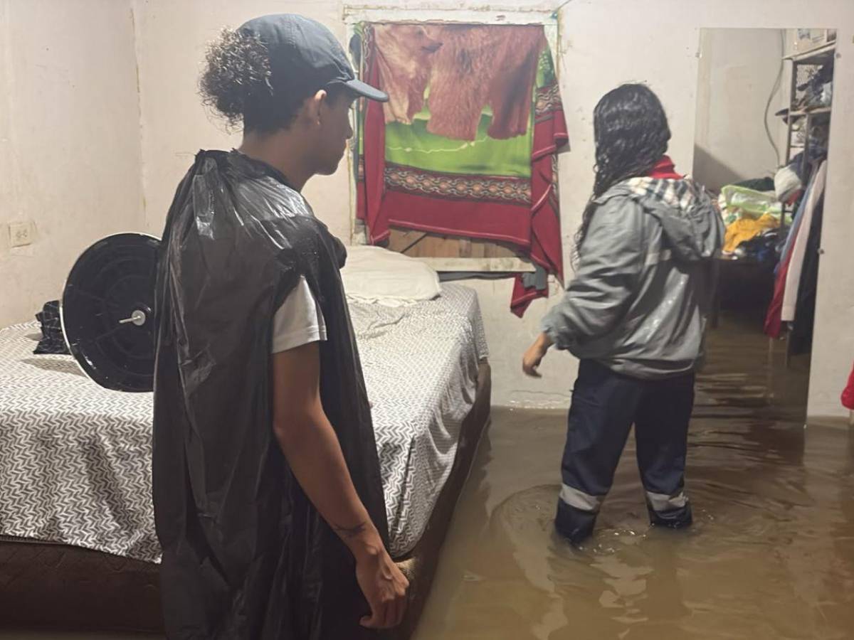 Fuertes lluvias dejan inundaciones y decenas de evacuados en Quimistán, Santa Bárbara