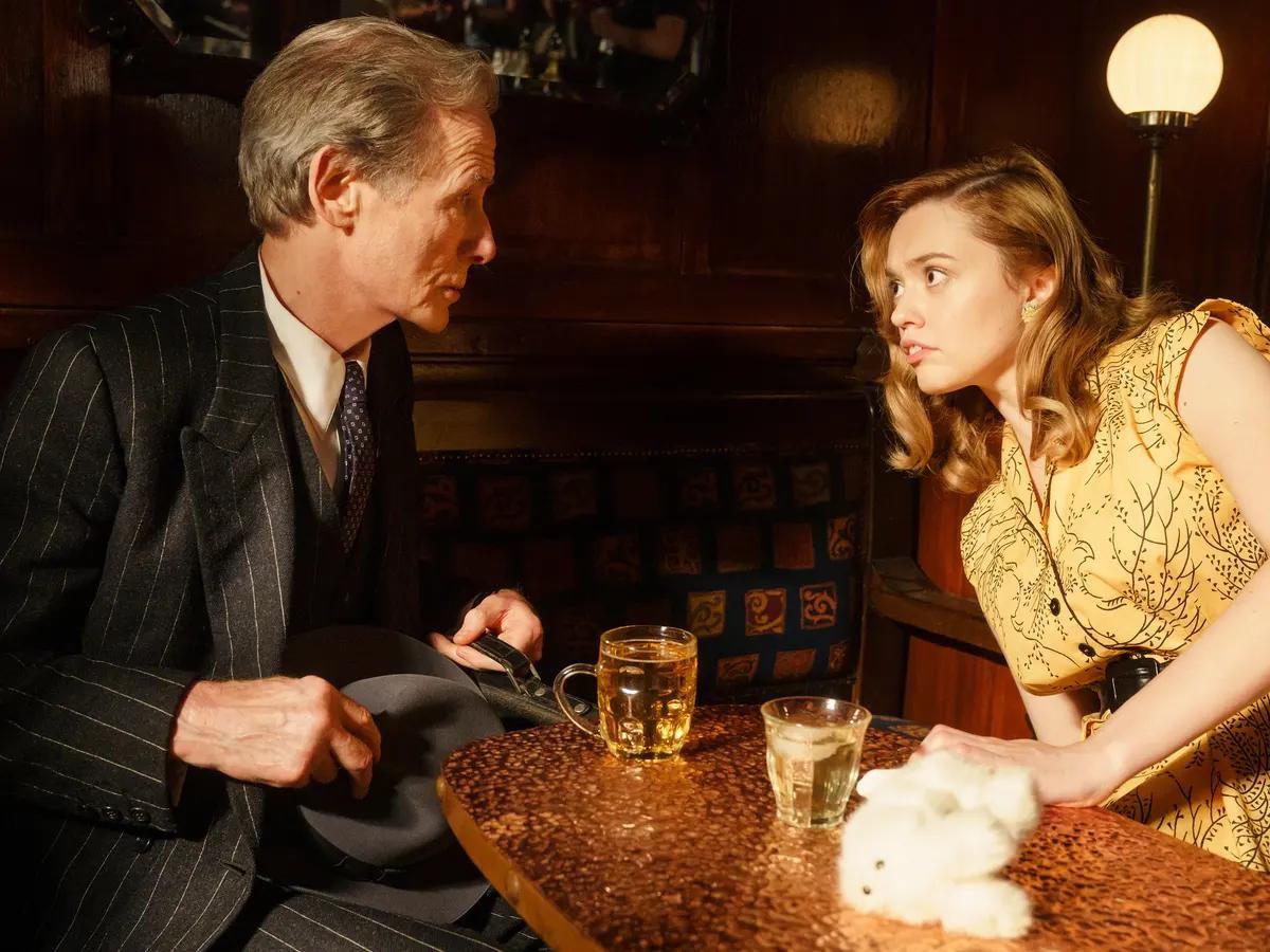 El drama británico Living llega bajo el sello del guionista Kazuo Ishiguro, Premio Nobel de Literatura 2017.