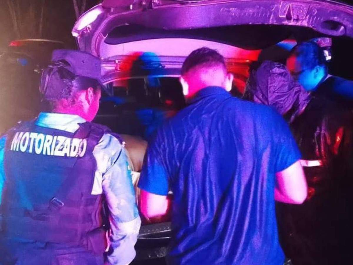 Atados y sin vida: revelan identidades de la pareja hallada en un vehículo en La Ceiba
