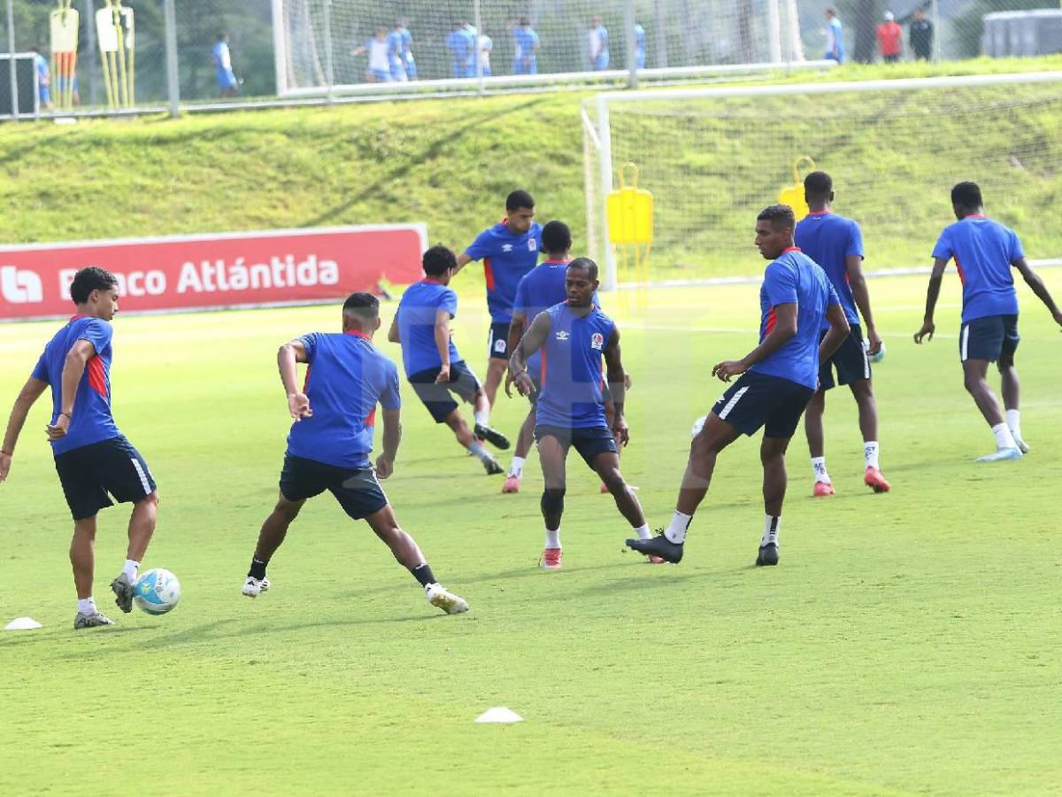Decisión de Julián Martínez sorprende y otro jugador saldría: Así entrenó Olimpia en el CAR
