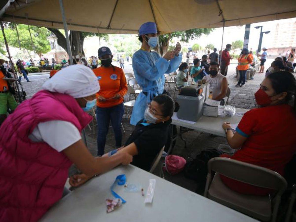 Apenas 84 mil hondureños están vacunados contra nueva variante de covid-19