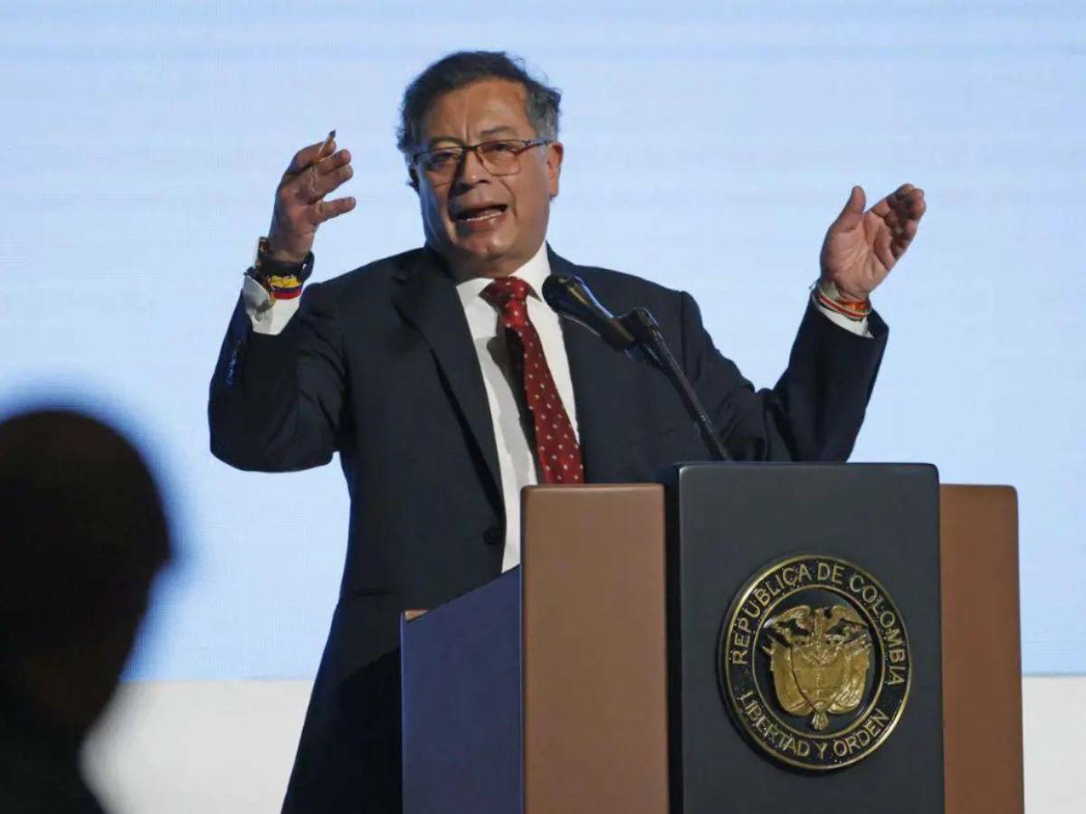 Piden investigar supuesto contacto entre Gobierno colombiano y Papá Pitufo