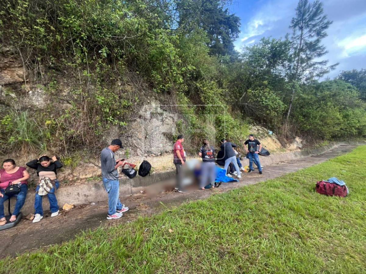 Se volcó y terminó en el carril contrario: accidente de rapidito deja varios heridos en El Durazno