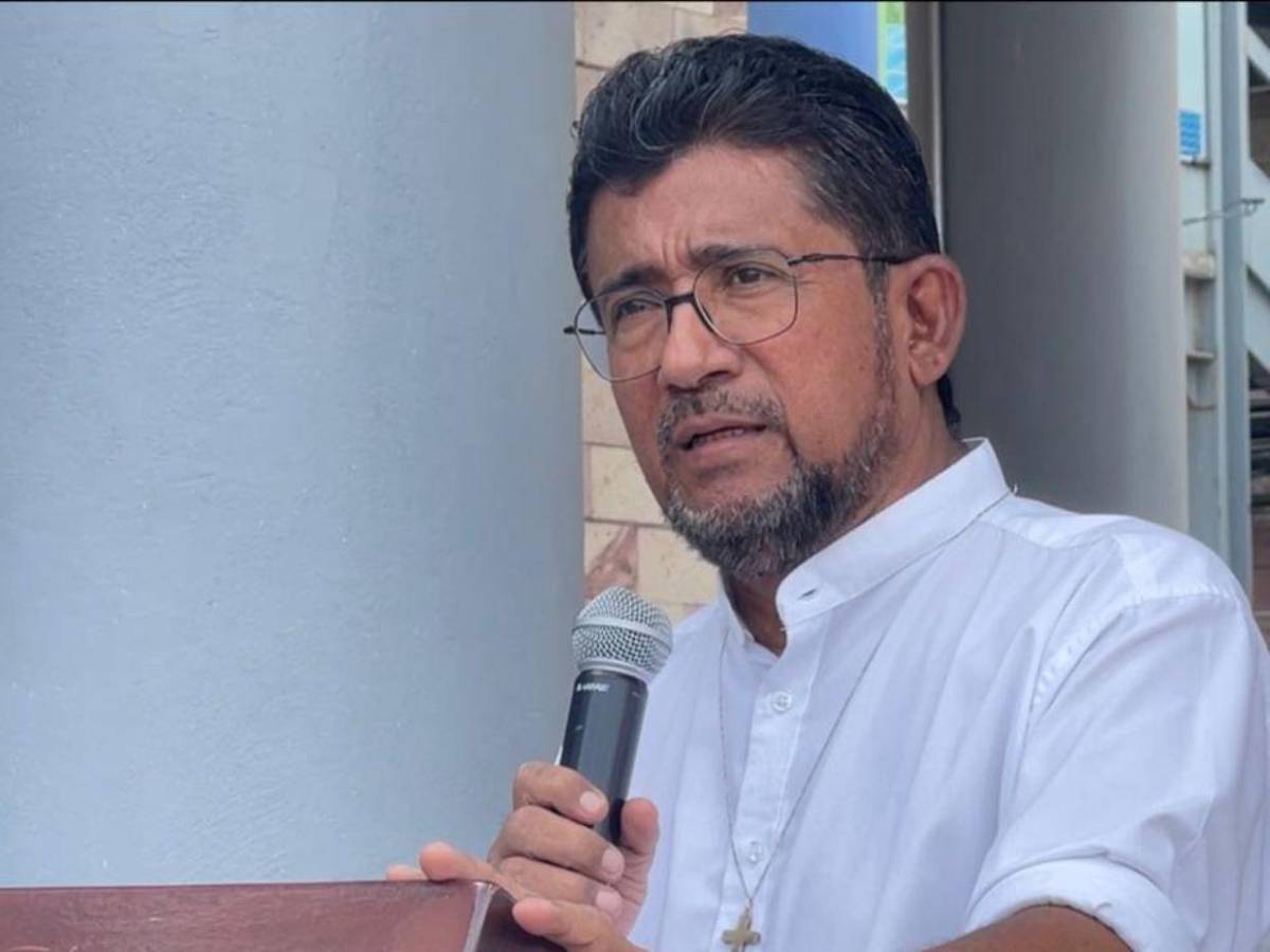 Roberto Contreras se disculpa con Mel Zelaya por el apodo chumpa juca; Quintín Soriano reacciona