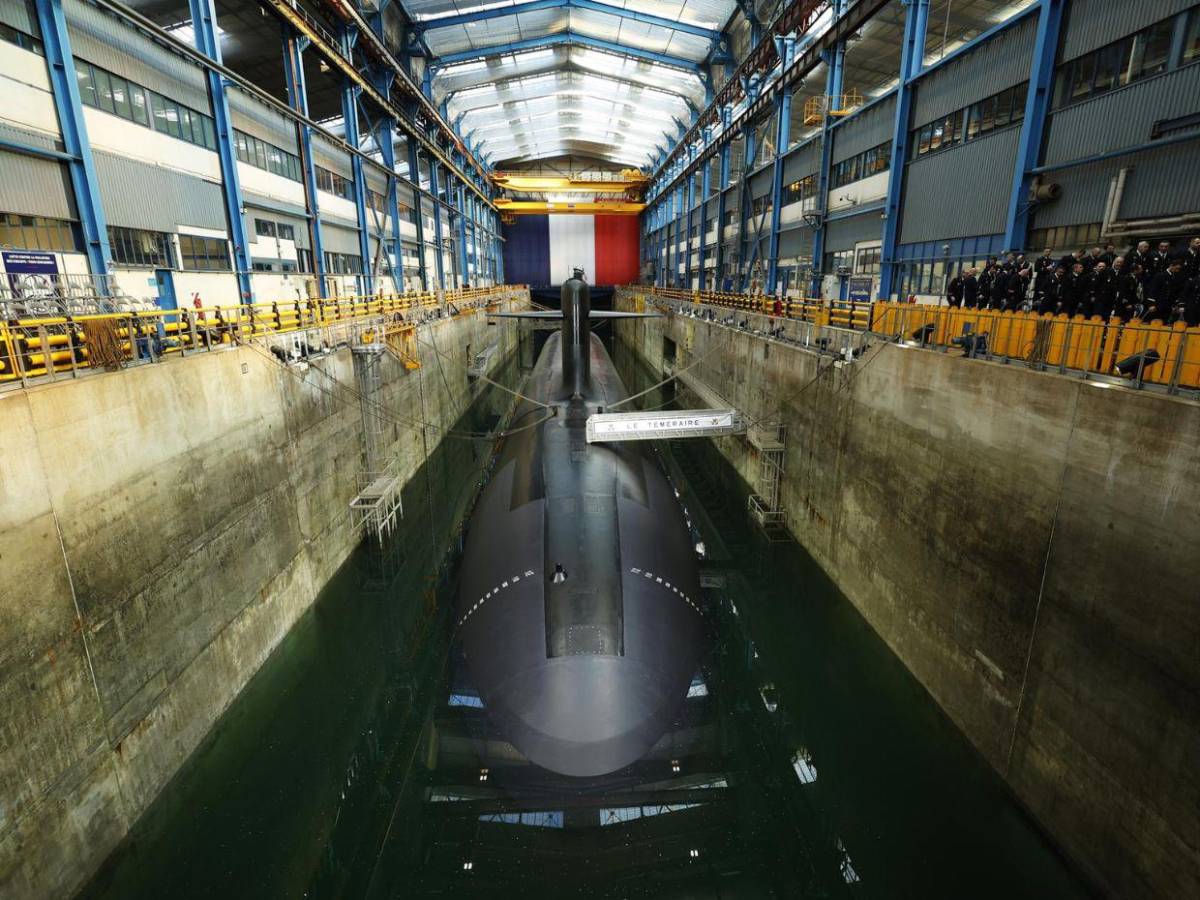 Francia fortalece su arsenal atómico y consolida su poder en Europa