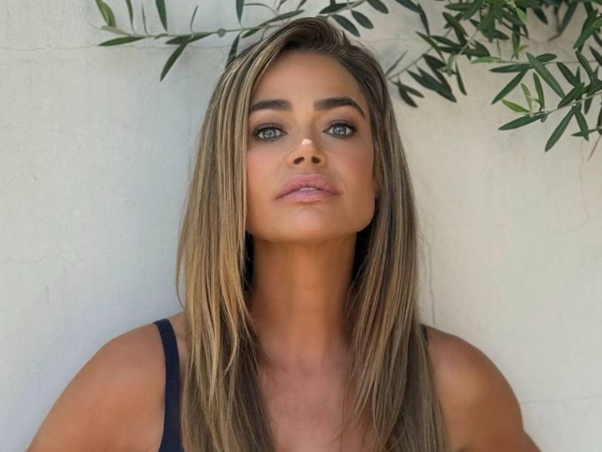 Tribunal concede a Denise Richards protección total ante su exesposo Aaron Phypers