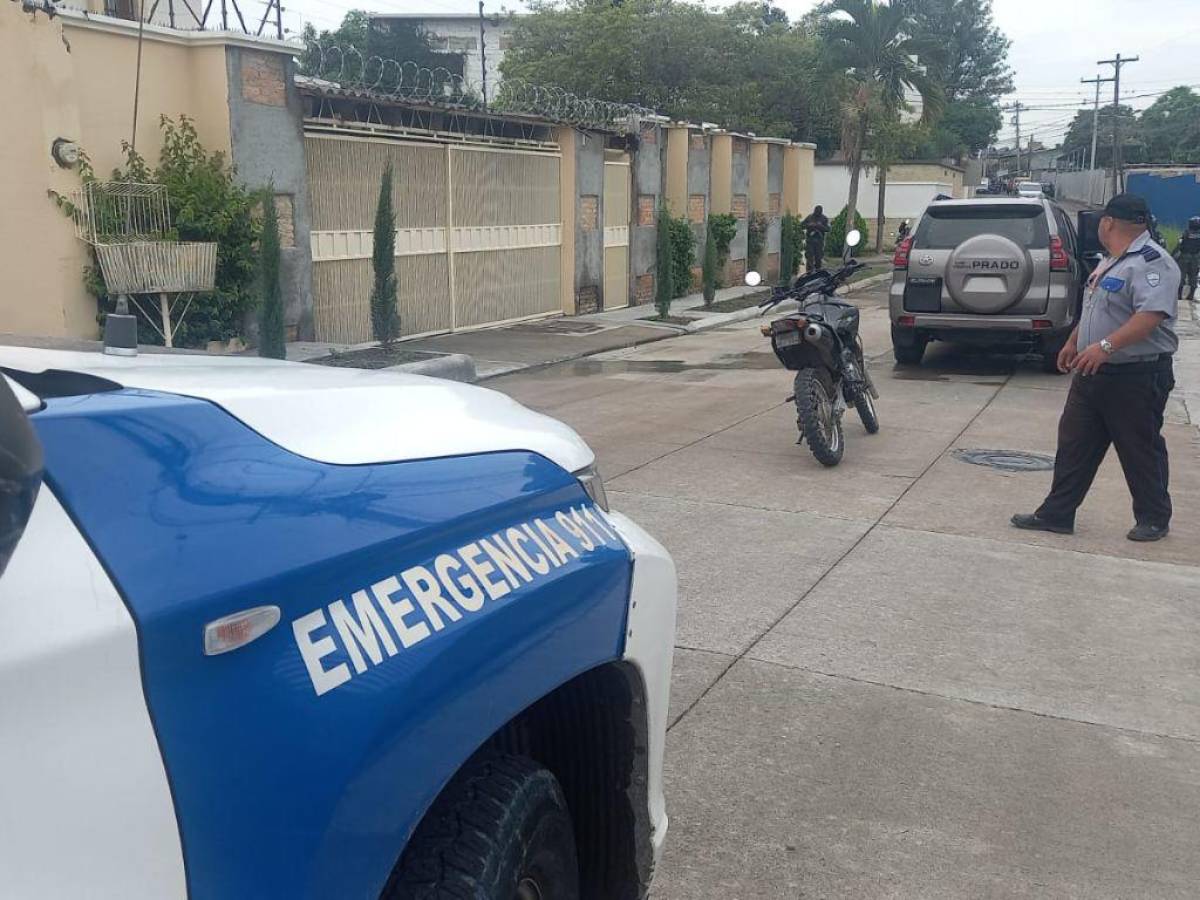 DPI: Desde dos vehículos dispararon al abogado Iván Martínez en la colonia Modelo