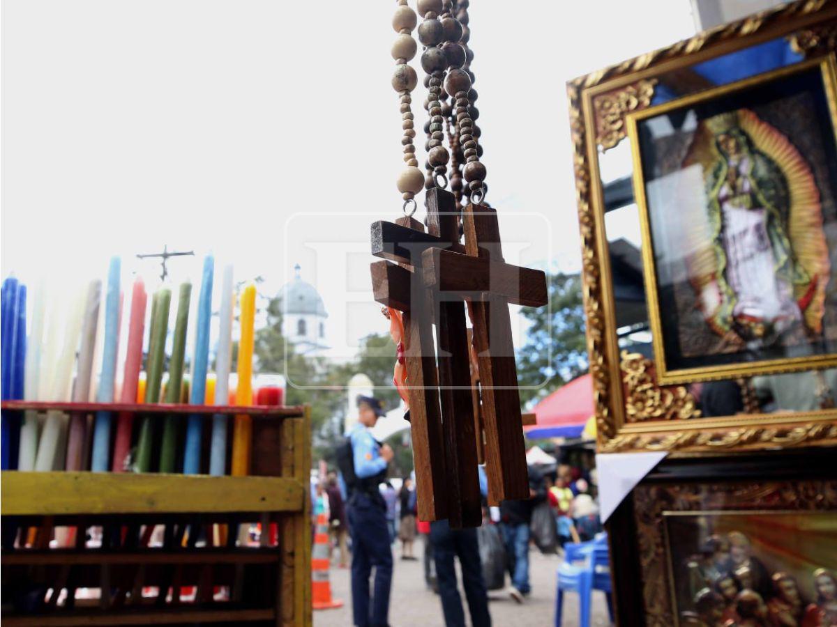 Largas filas, misas y promesas: ambiente previo al aniversario de la Virgen de Suyapa