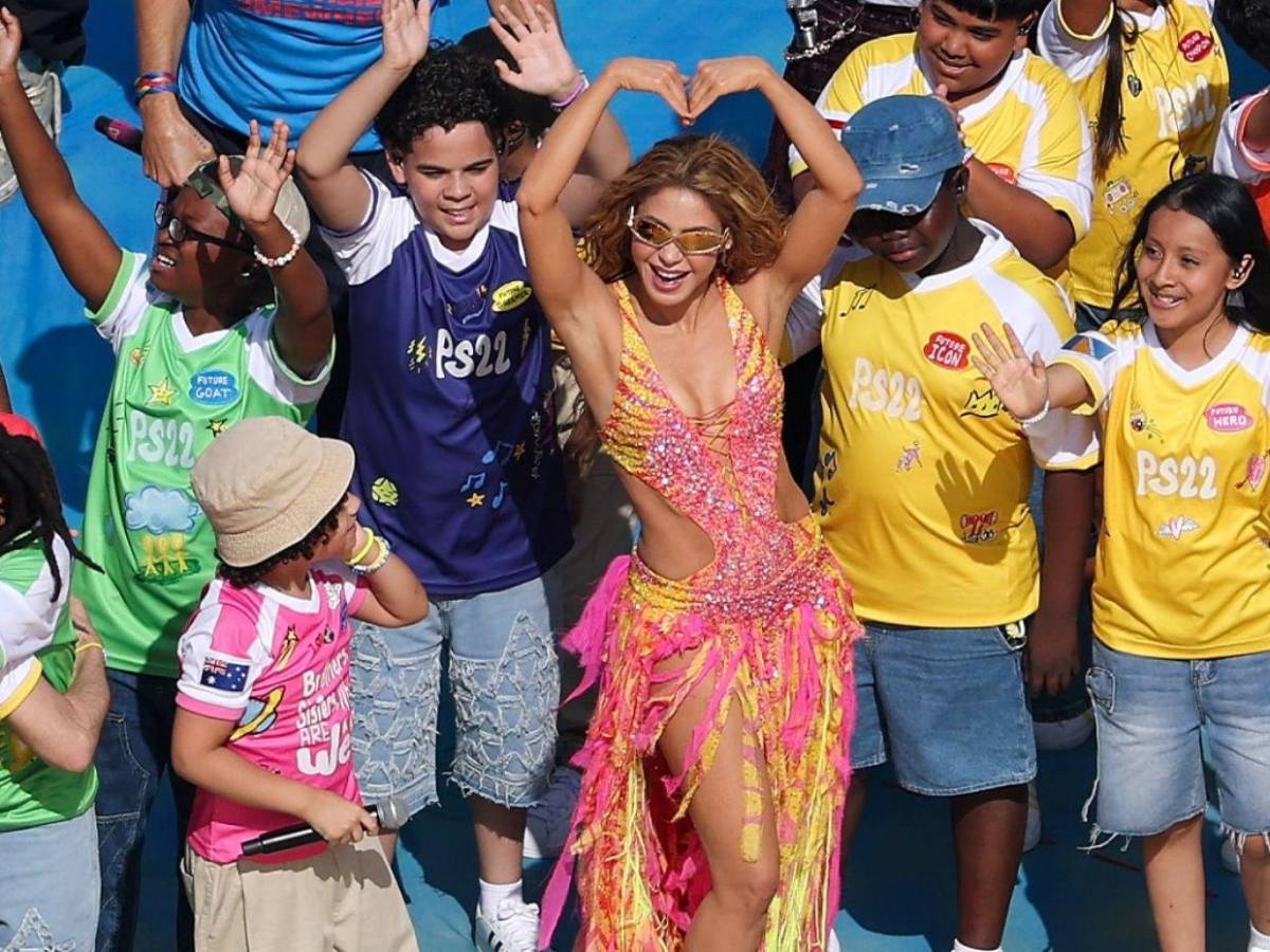 ¡Con 200,000 cristales! Detalles del lujoso vestido de Shakira en la final del Mundial 2026