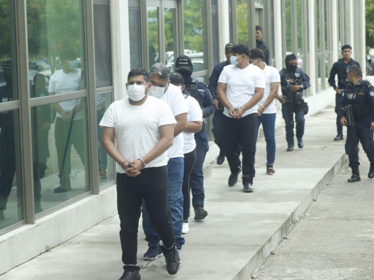 Una familia detrás de la banda G5 que ingresó L40 millones falsos al banco: estos son sus vínculos