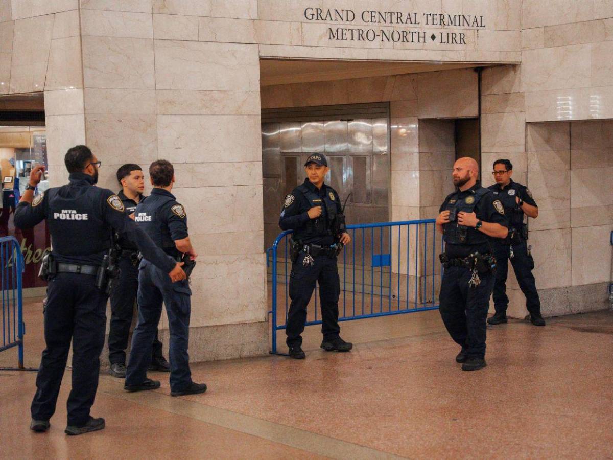 Abaten a hombre que apuñaló a tres personas en metro de Nueva York: decía ser “Lucifer”