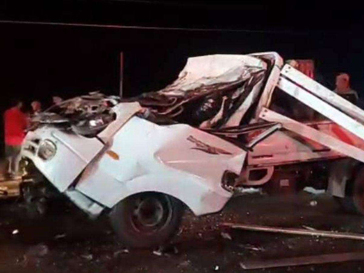 Los cuerpos quedaron atrapados en el amasijo de hierro: dos muertos deja accidente de tránsito