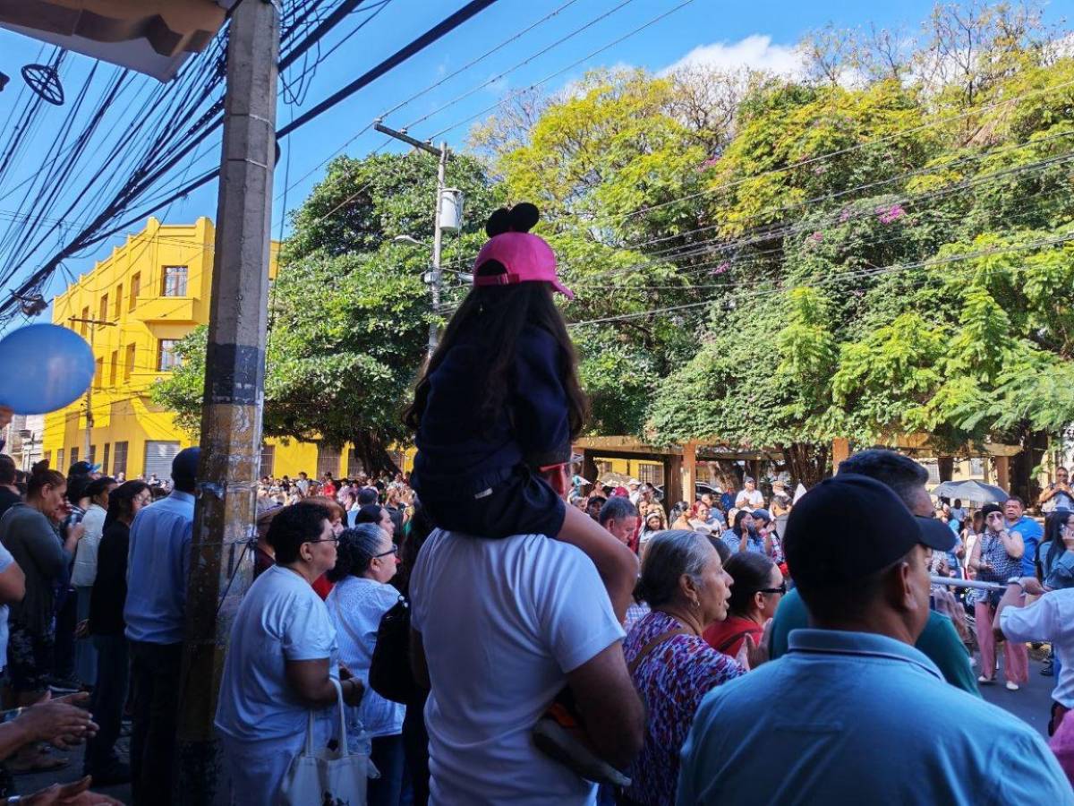 Carreritas de San Juan llenan de júbilo el Domingo de Resurrección en Comayagüela
