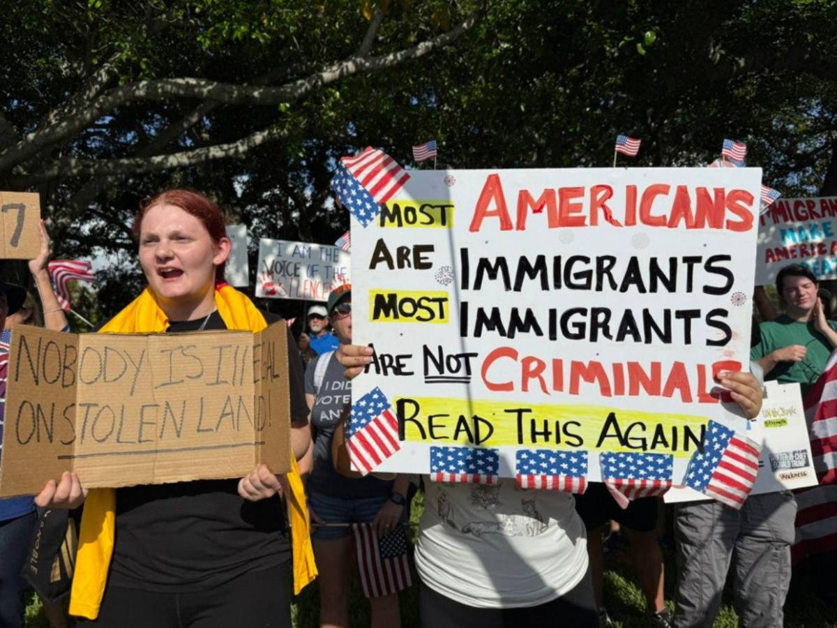 En diferentes ciudades y hasta en la casa de Trump: miles protestan contra redadas En diferentes ciudades y hasta en la casa de Trump: miles protestan contra redadas