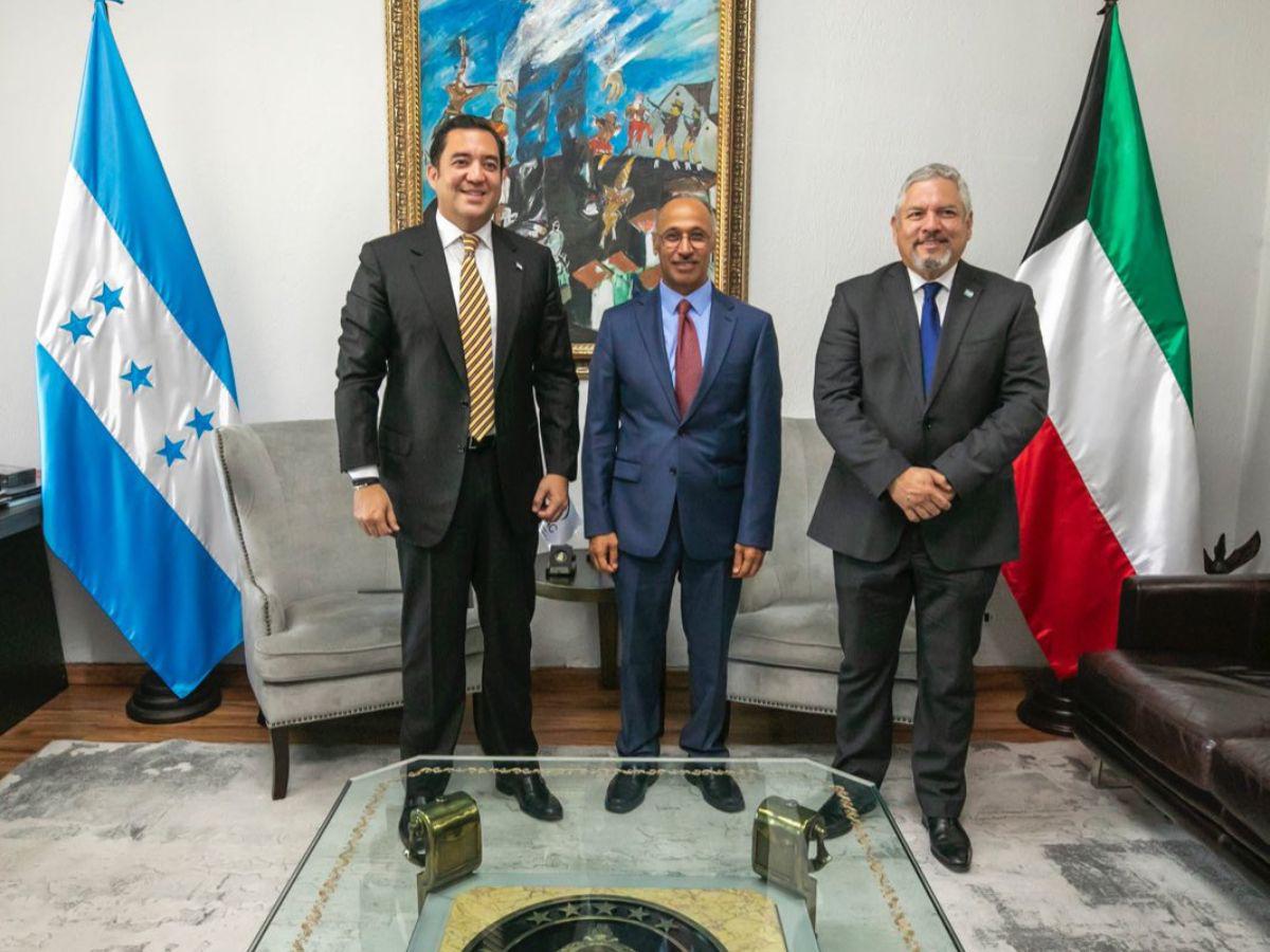 Se espera que con la construcción del tren interoceánico se abra la posibilidad de comercio con los países árabes.