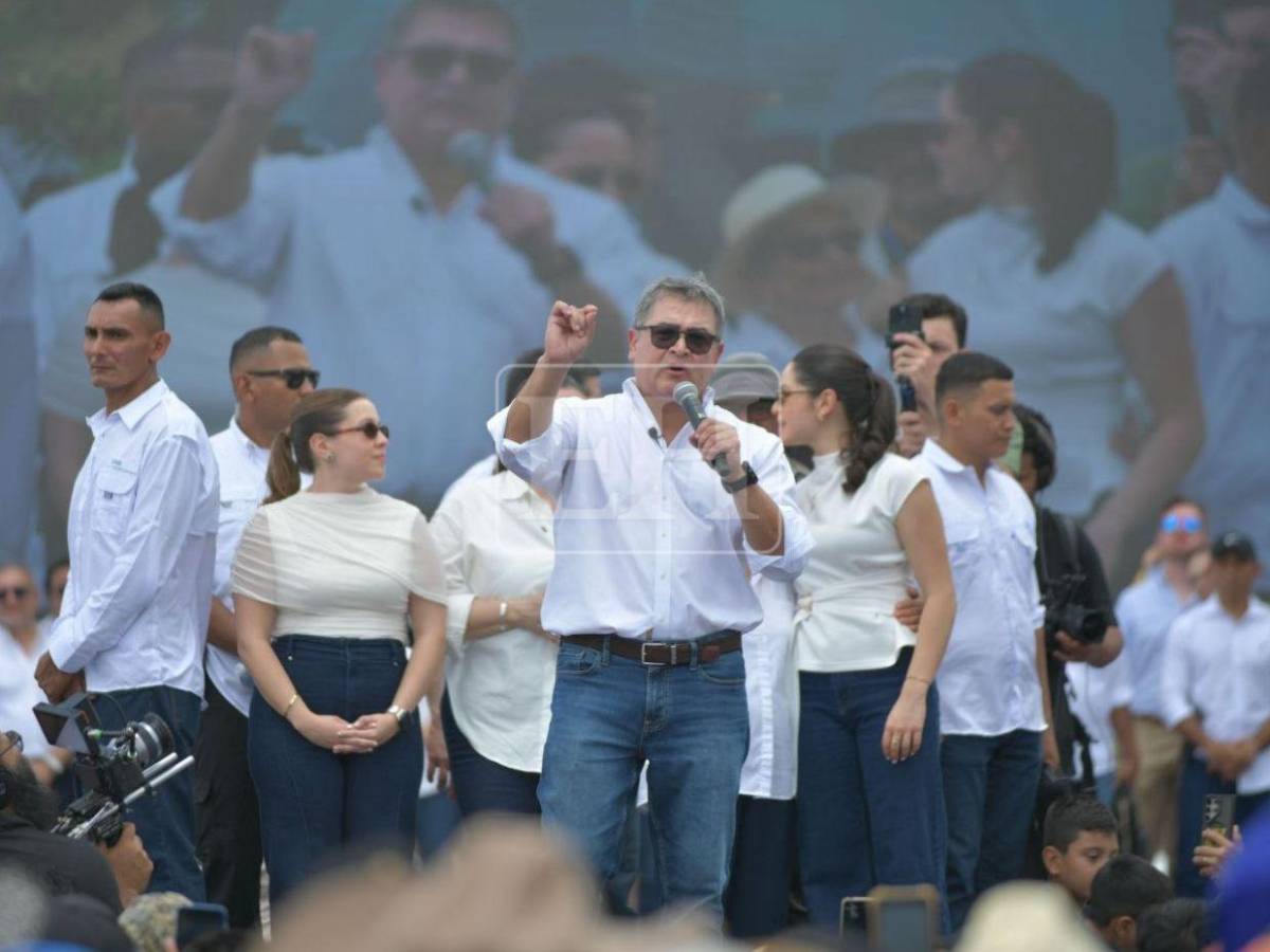Supremo invita a partido de tiktokers a JOH y reacción de sus seguidores no se la esperaba