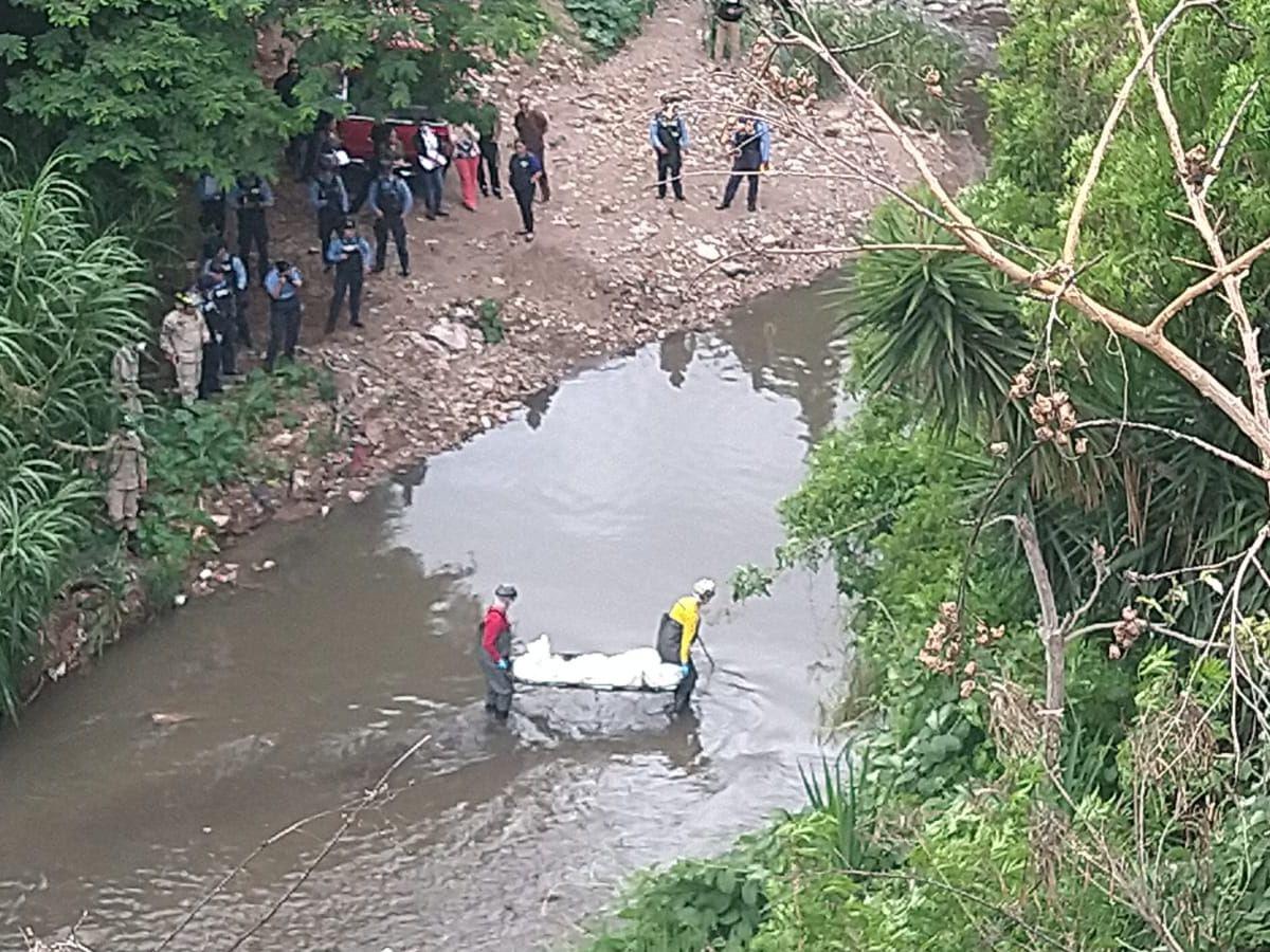 Semidesnudo y en estado de putrefacción: así fue hallado el cuerpo de un hombre en el río Chiquito