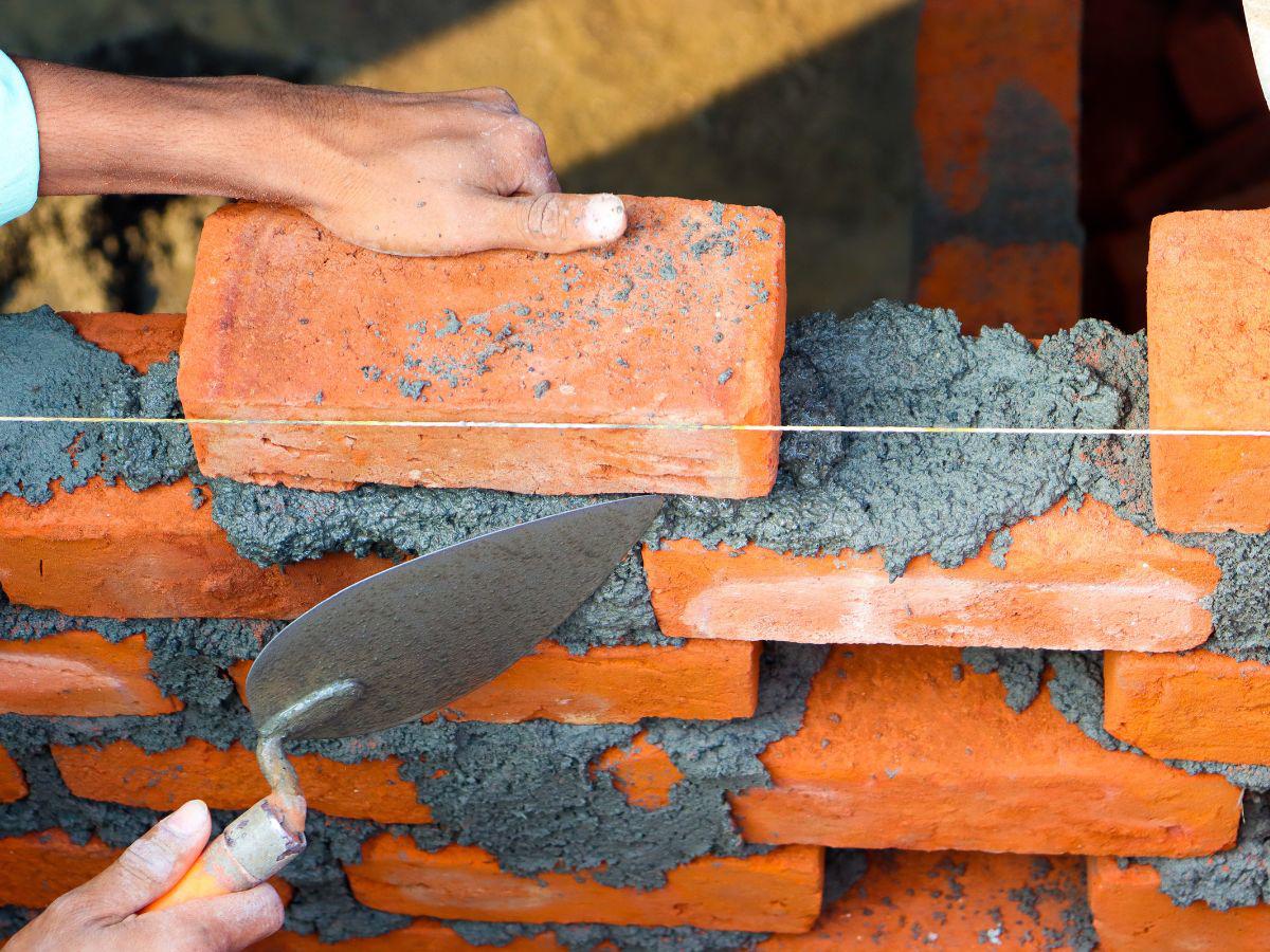Calidad y precios: ¿Qué está pasando entre el gobierno y los productores de cemento en Honduras?