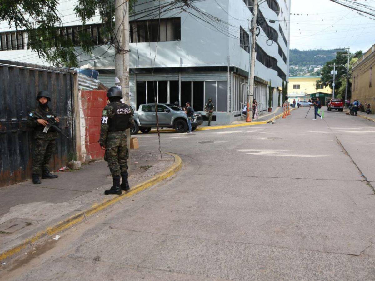 Así fue la reunión entre el CNE y las FF AA para la coordinación de las elecciones