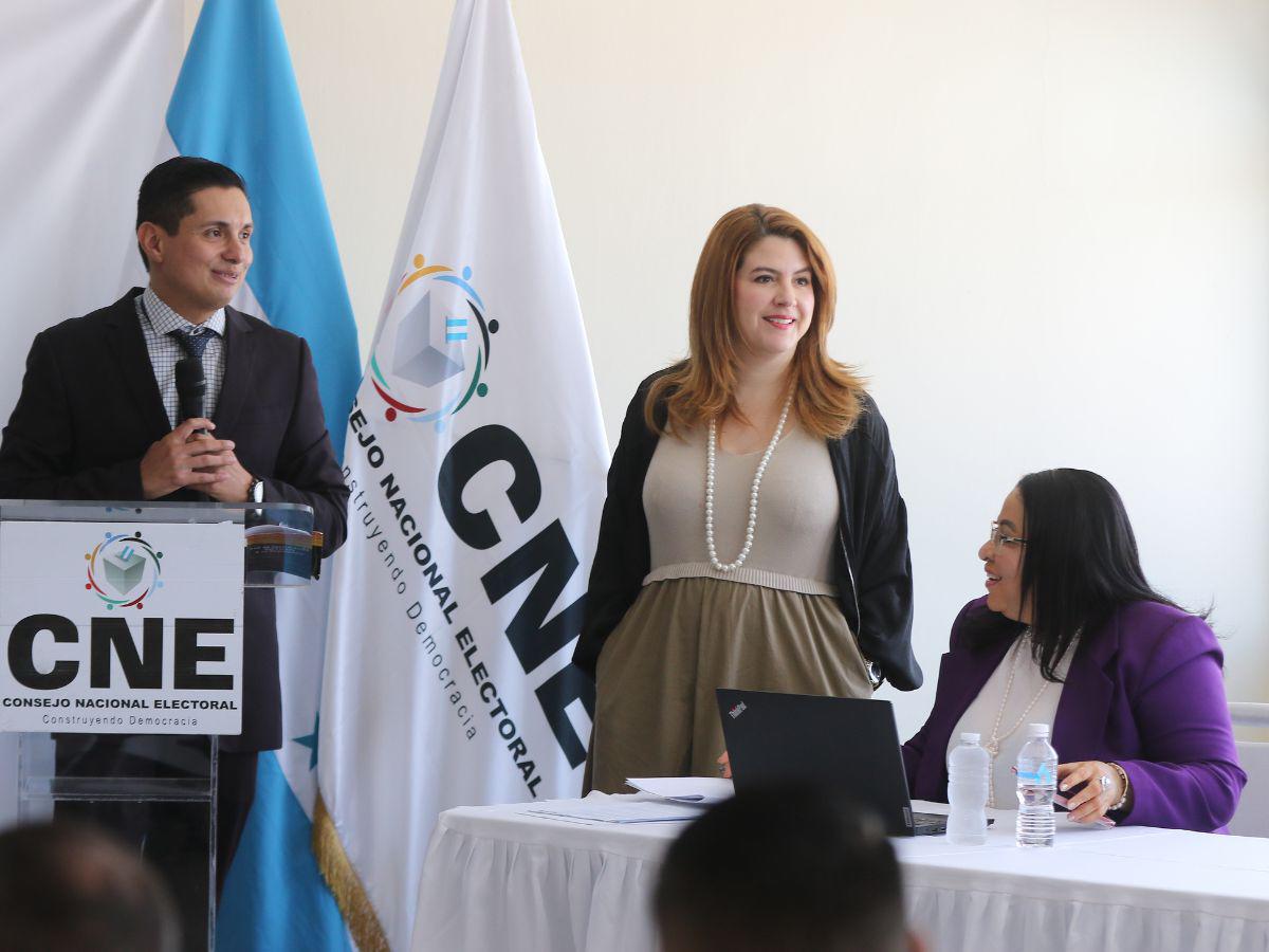 El proceso debe sobrevivir: Cossette, única consejera presente en recepción de ofertas de empresas auditoras