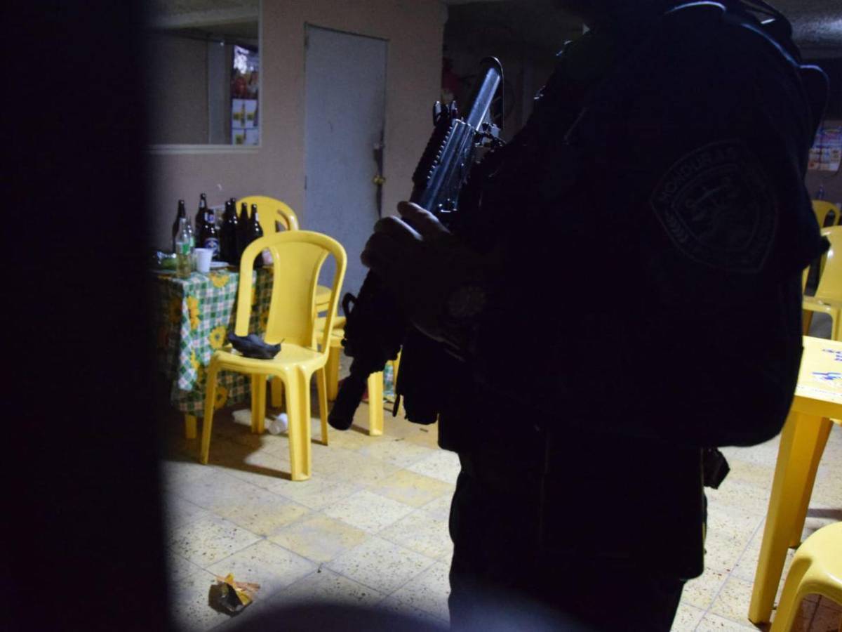 Víctimas intentaron esconderse tras el ataque: así quedó la escena de la masacre en Buenos Aires