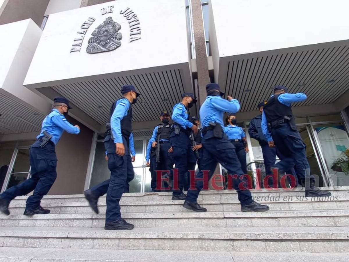 El expresidente no ingresaría por la parte delantera de la CSJ sino por una entrada alterna.