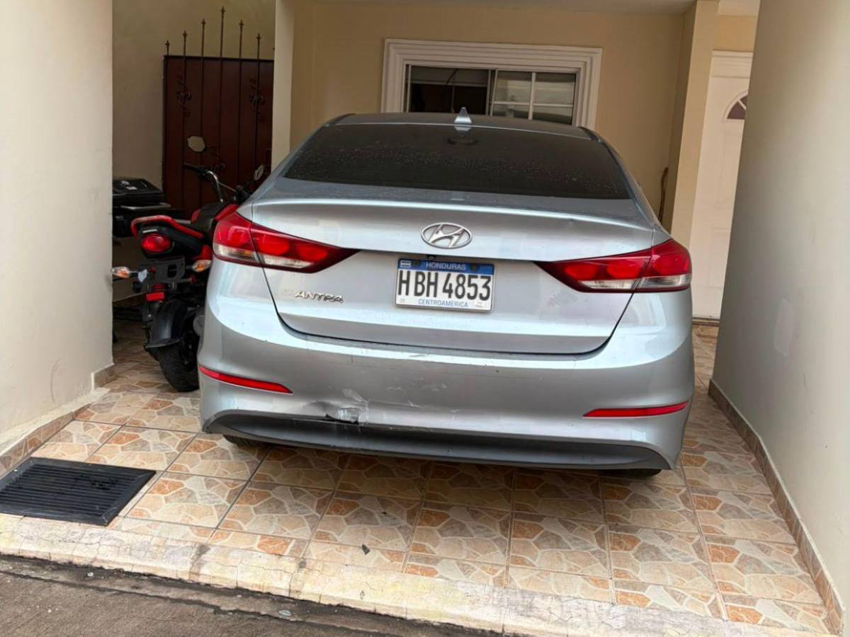 Tomó el carro de su vecino: detalles de mujer que chocó 13 carros y terminó en el Mario Mendoza