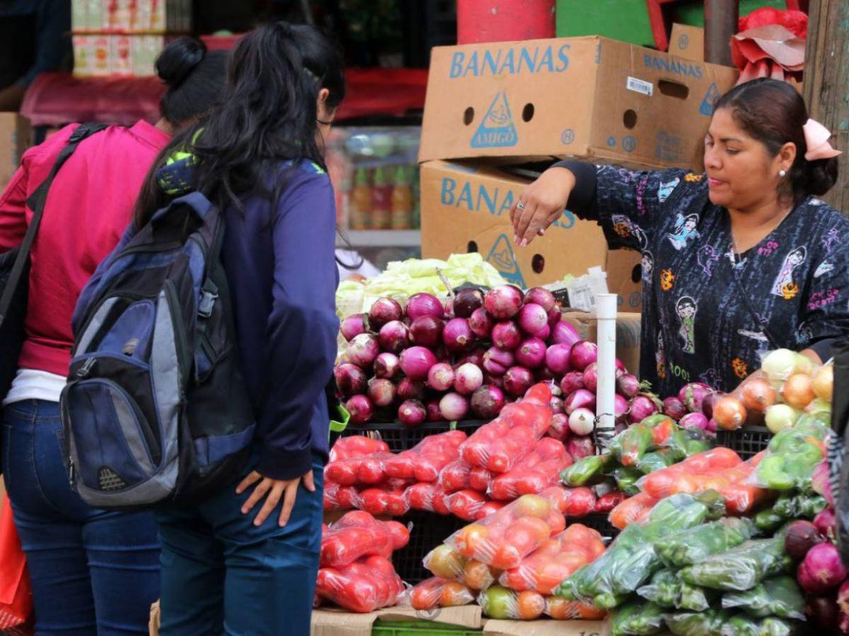 ¿Ya tiene sus compras para la cena navideña? Así están los precios en mercados de la capital
