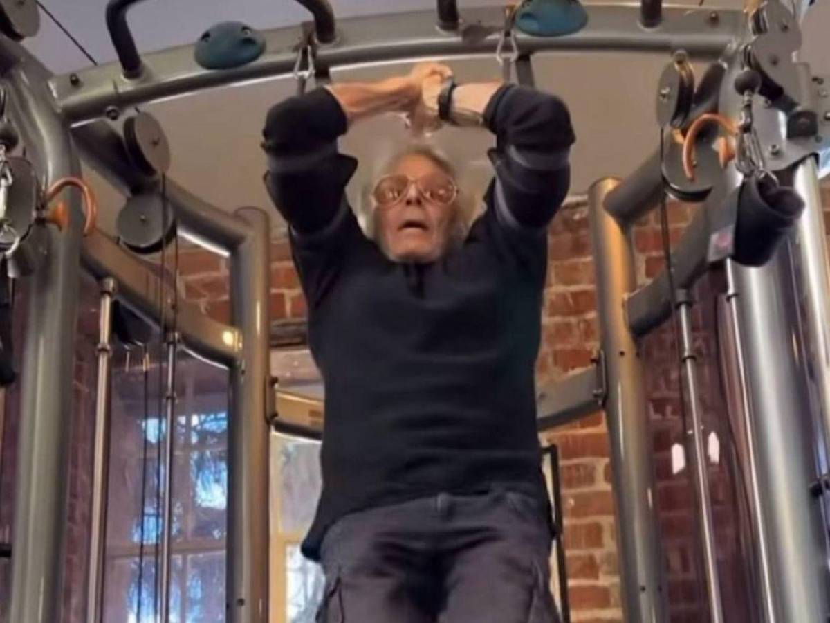 88 años y en forma: El actor Jorge Rivero sorprende con su rutina de ejercicio
