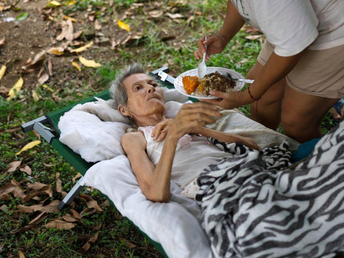 Una barbería sobre ruedas se convierte en sala para bebés prematuros tras terremoto en Panamá