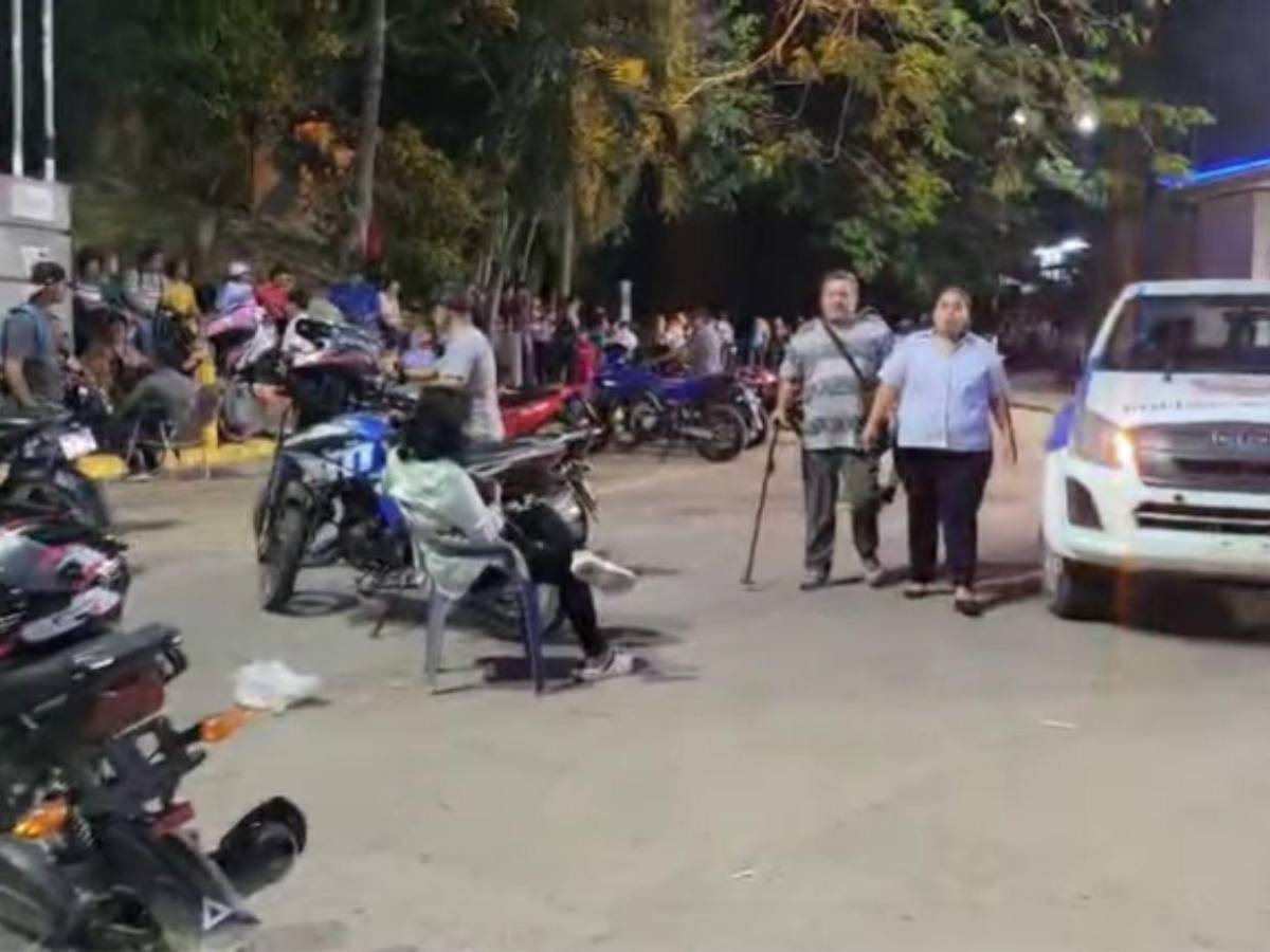 Un mar de personas reclama hoy su dinero ante Inversiones Koriun en Choloma