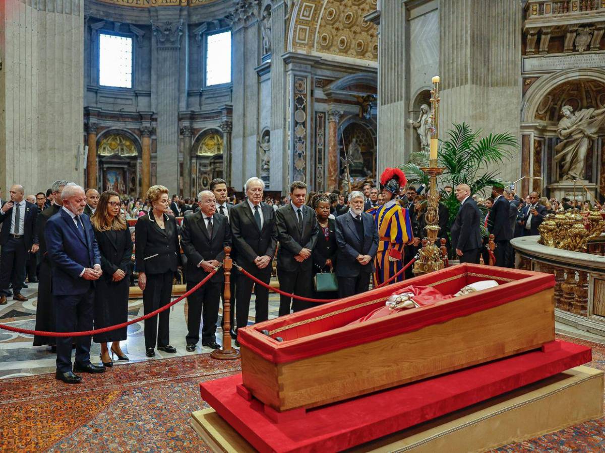 Las 20 imágenes más impactantes del funeral del papa Francisco en Roma Las 20 imágenes más impactantes del funeral del papa Francisco en Roma