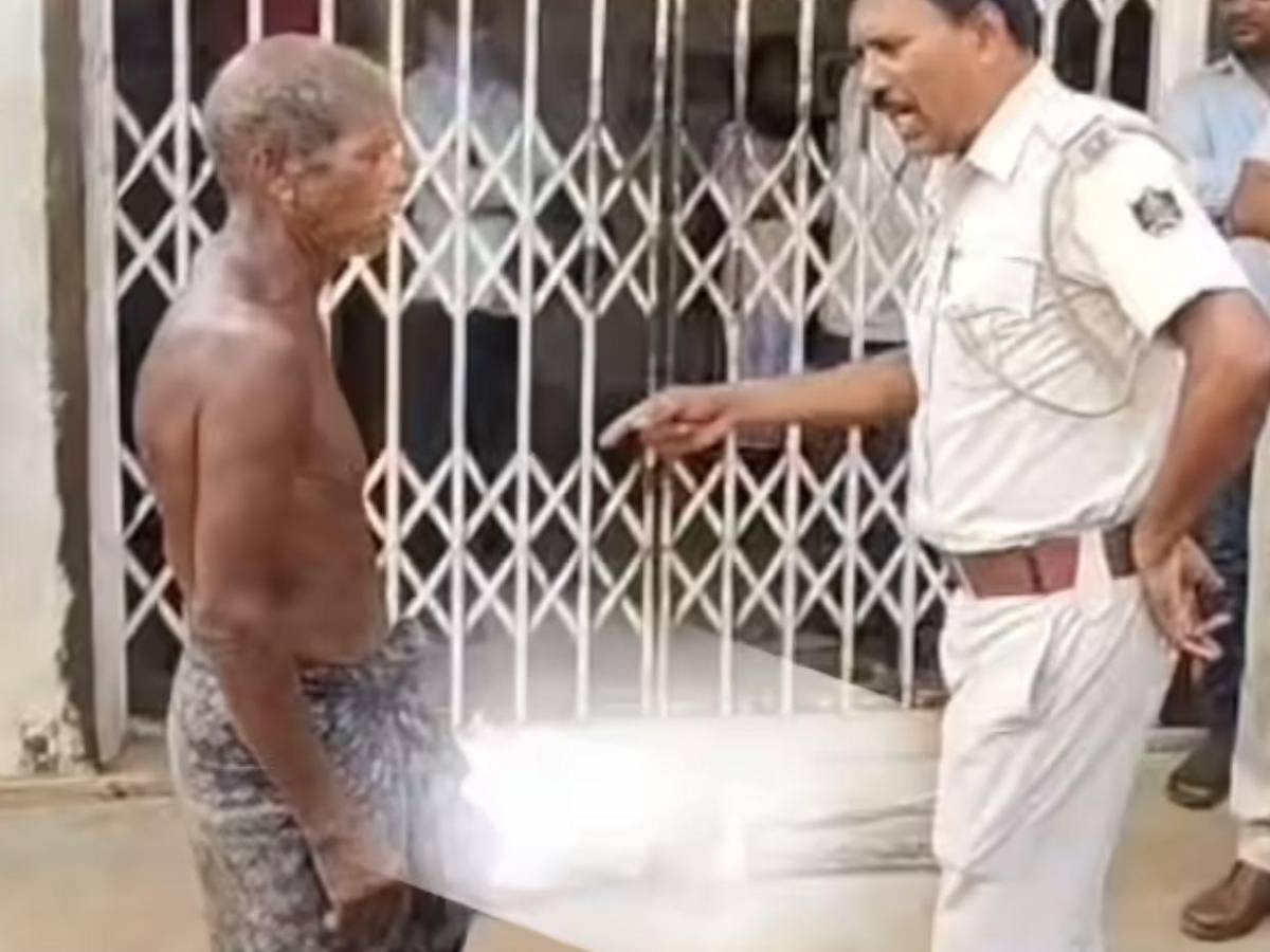 Jeetu Munda desenterró a su hermana y la llevó al banco para sacar 200 dólares