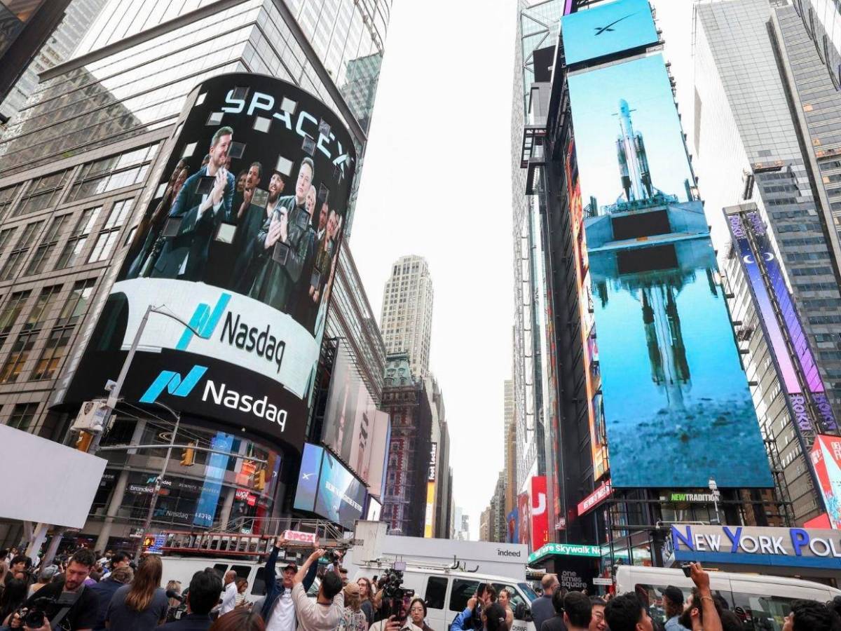 Elon Musk se convierte en el primer billonario tras histórica salida a bolsa de SpaceX