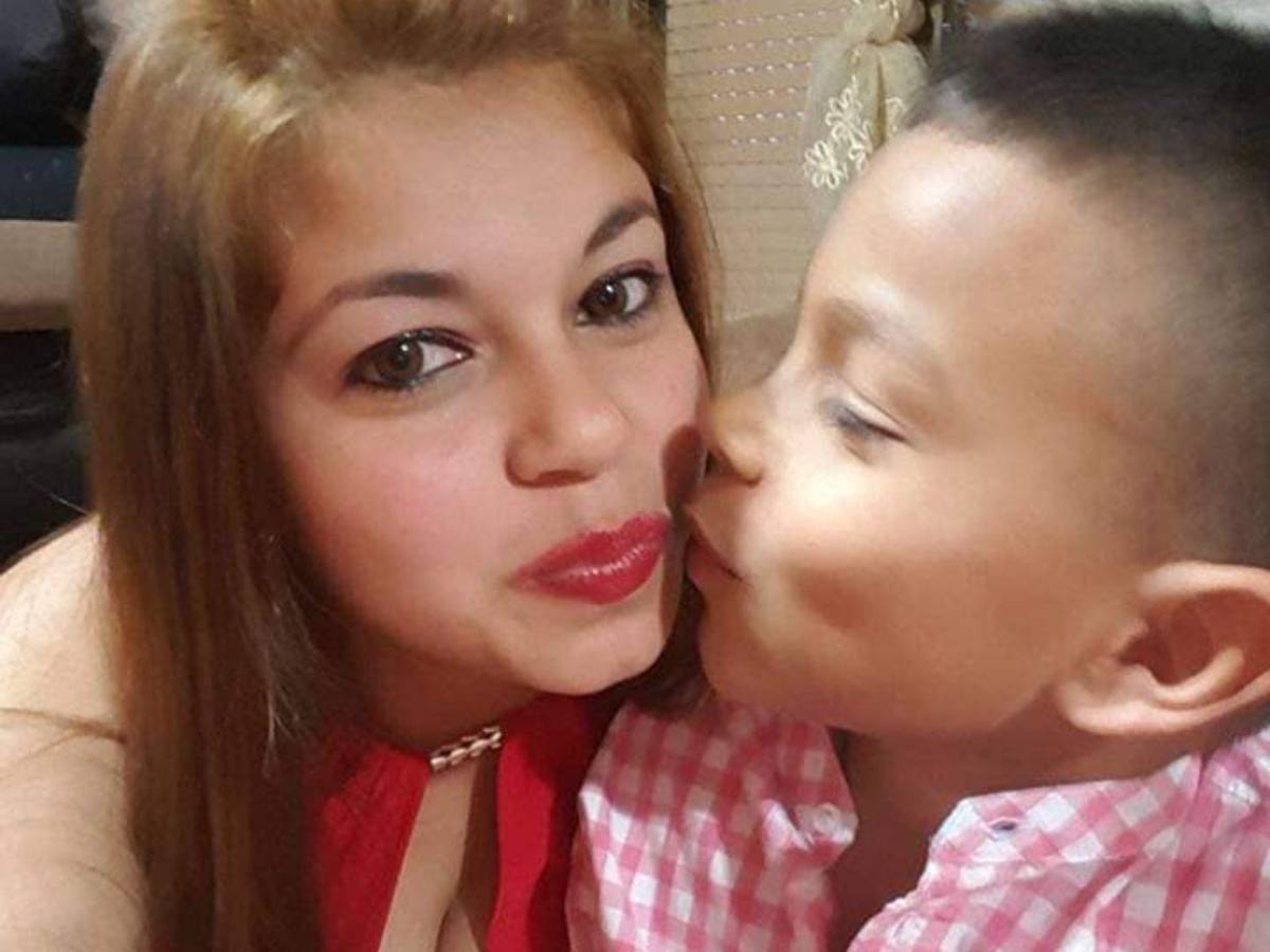 Madre de Enoc Pérez ofrece recompensa de L500,000 por información de su paradero