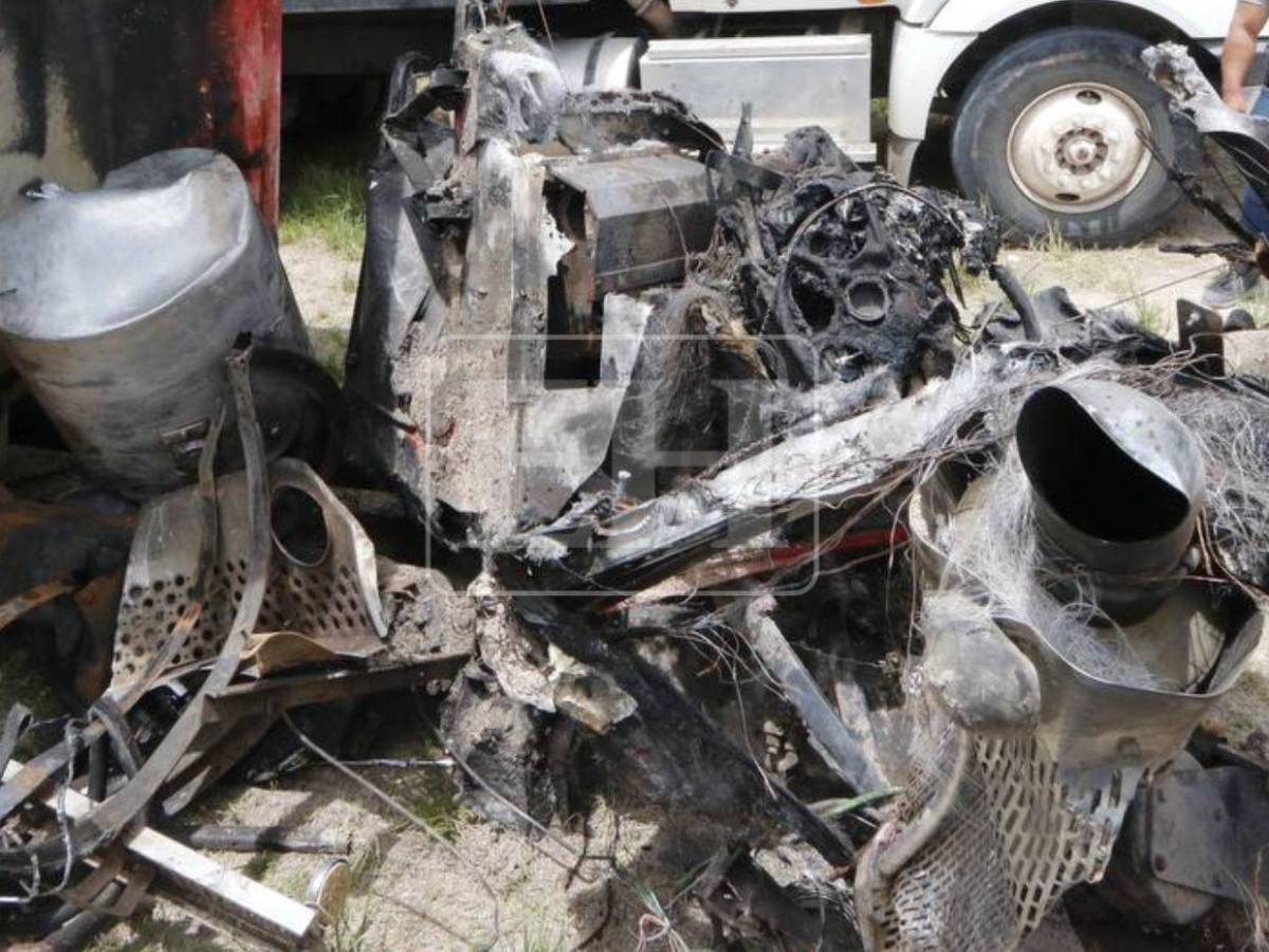 Solo amasijos de hierro: así quedó parte de la rastra tras el accidente en Villa Nueva